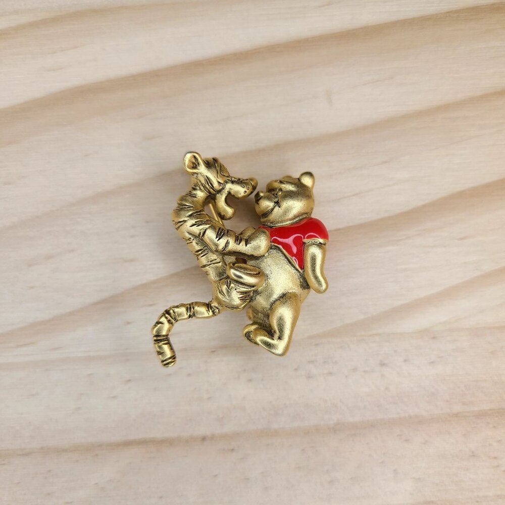 Disney Winnie The Pooh & Tigger Gold Tone Enamel Brooch Pin Vintage Signed - Picture 2 of 10